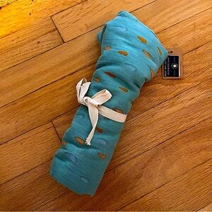 Cotton swaddle blanket - NWT